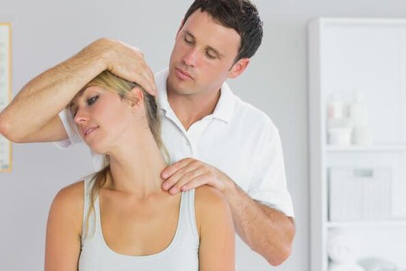 Manual treatment of cervical osteochondrosis